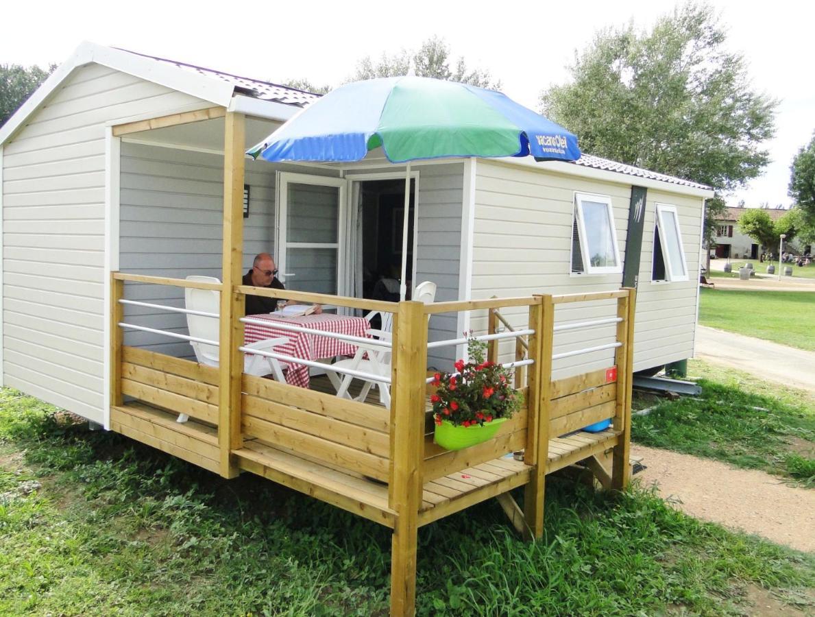 Camping Aux Rives Du Soleil Pont-de-Vaux Ngoại thất bức ảnh