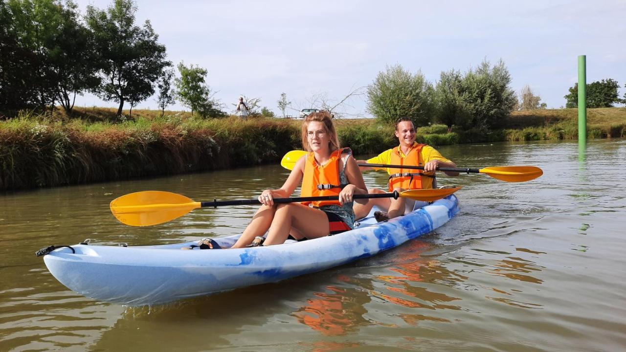 Camping Aux Rives Du Soleil Pont-de-Vaux Ngoại thất bức ảnh
